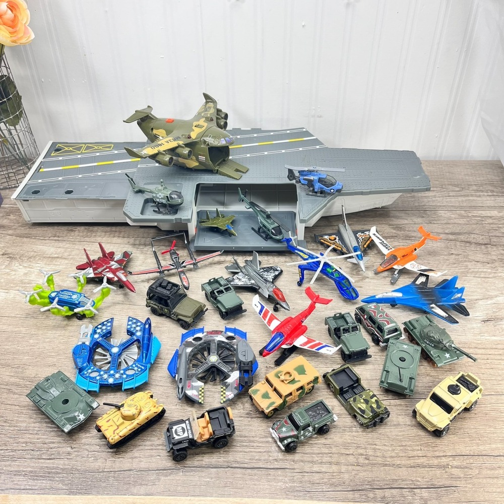 Matchbox Top Gun Maverick Aircraft Carrier 2020 Mattel GNN28 With 29 vehicles